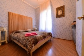 Квартира посуточно в Одессе на ул. Межигорская, 22